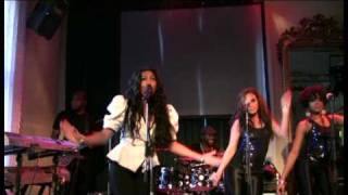 Melanie Fiona - Monday Morning (Live from Showcase in Sweden)