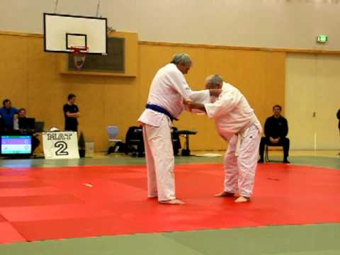 Rick Littlewood Auckland uni judo club beat Graeme snoopy Culling at Masters in Tauranga
