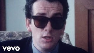 Elvis Costello & The Attractions - Good Year For The Roses