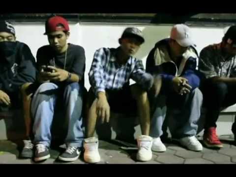 MAGELANG HIPHOP REWO NGOMBEZ PETHOBEATZ.mp4
