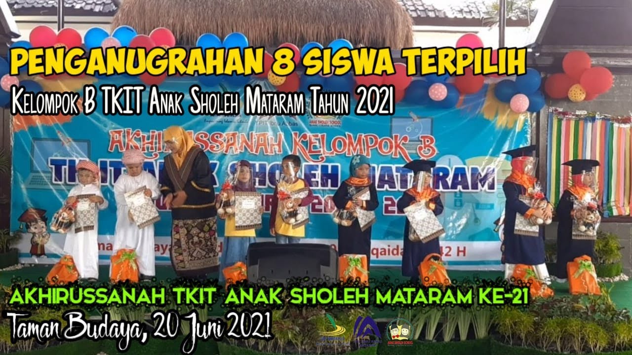 Penganugerahan Delapan Siswa Terpilih