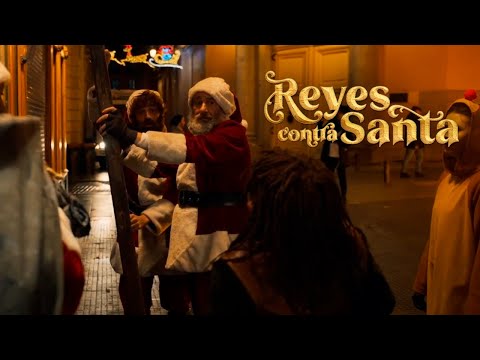 REYES CONTRA SANTA - Clip 4 "Los Reyes entregan los regalos"