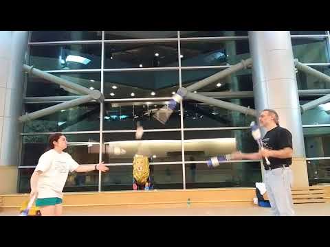 Jim's Bookends: Juggling Passing Pattern