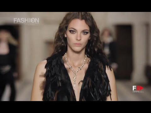 Best Looks CHANEL Pre Fall 2021  ‘Le Château des Dames’ - Fashion Channel