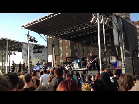 Sirens and Sailors: Straitjacket live Skate and Surf 2014
