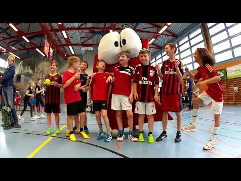 Handballturnier Team Fire Kobras zusammen mit Noldi der NKB in Stans Nidwalden Schweiz