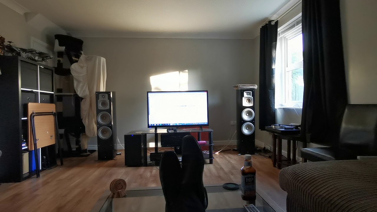 Linn Axis Turntable + Linn Akito Tonearm + Ortofon 520 MKII