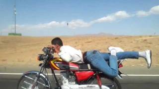 preview picture of video 'موتور سواری در حالت درازکش-جاده مشهد به نیشابور'