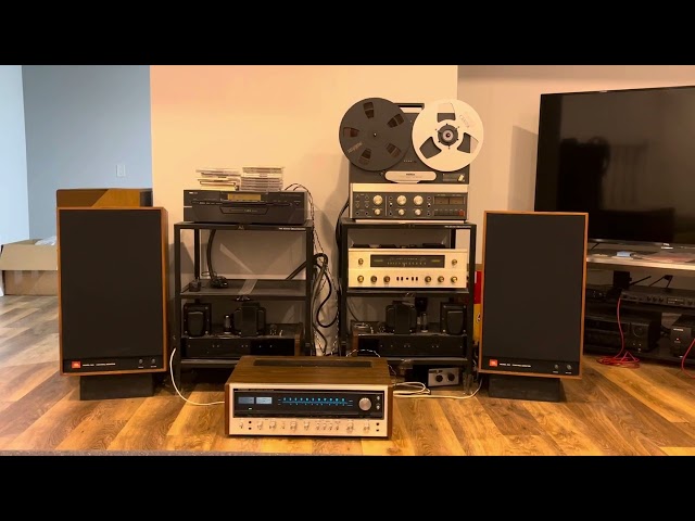 Pioneer SX-939, amazing sound 70WPC in Stereo Systems & Home Theatre in Kingston