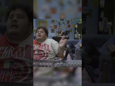 "Kur të qesin prej punës reago si Dini 😂😂  #trevllaznit