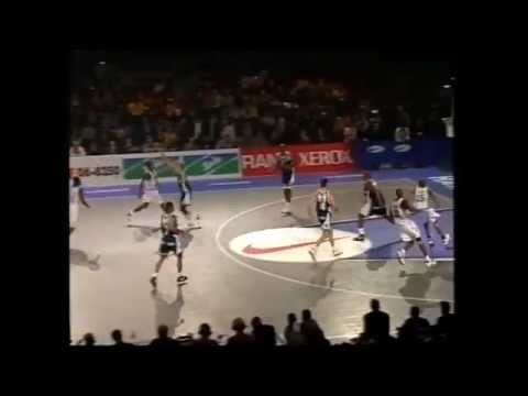 North Carolina op HBW, met Dean Smith.