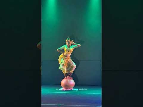 Human or a sculpture in Indian temples? ❤️🔥 #classicaldance #bharatnatyam #shortsfeed #shorts #yt