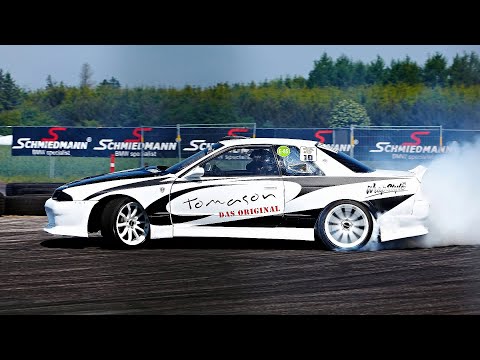 Nissan Skyline R32 Drifting at DHB 2013