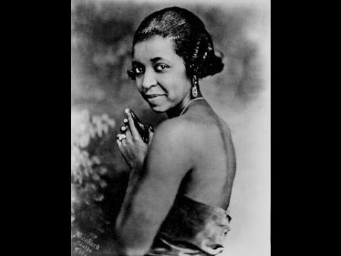 Ethel Waters - Jeepers Creepers 1938 Cafe Society
