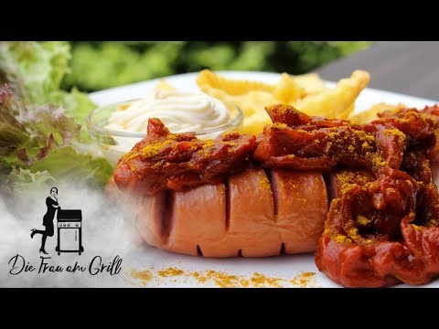 Currywurst mit Pommes – Deutschlands beliebtestes Kantinenessen