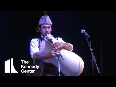 Kaynak Pipers Band - Millennium Stage (October 10, 2016)