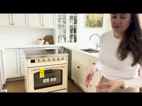 Unboxing the ILVE Nostalgie II 30” Induction Range with Emma Courtney