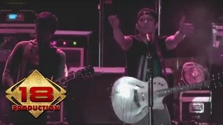 Download lagu NOAH - Diatas Normal (Live Konser Cilacap 5 November 2013) mp3