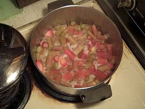 download lagu mp3 mp4 Making Rhubarb Sauce, download lagu Making Rhubarb Sauce gratis, unduh video klip Making Rhubarb Sauce