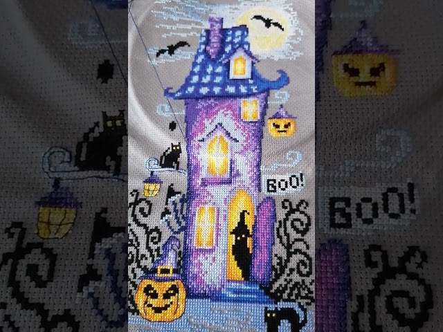 Vídeo relacionado con Design Works Crafts Haunted House - Kit de punto de cruz