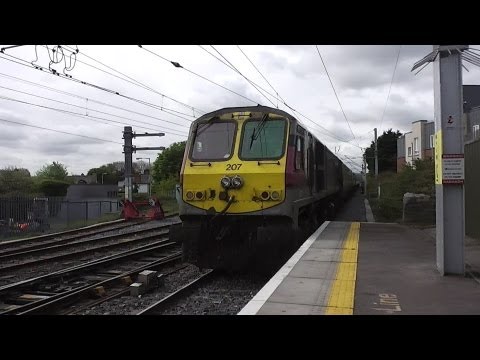 Irish Rail Class 201 (207) + Enterprise passing through Howth Junction station