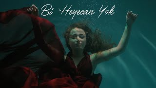 Musik-Video-Miniaturansicht zu Bi Heyecan Yok Songtext von Pınar Süer