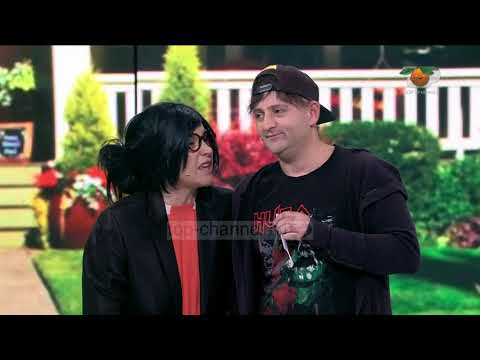 Portokalli, 7 Nëntor 2021 – Resmia në Amerikë ( Shiti në dhomë me një vajzë Amerikane )