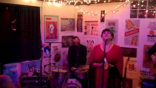 Kelly Hogan (Kiki's House of Righteous Music - part 3)