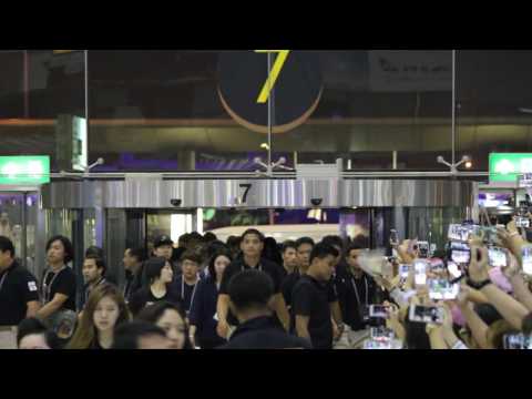 160911 EXO at Suvarnahumi Airport.