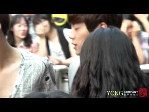 [FANCAM] BEAST 비스트 Leaving KBS1 Love Request 110618