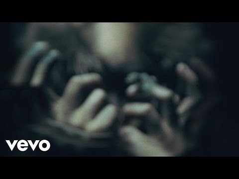 Natali Felicia - War