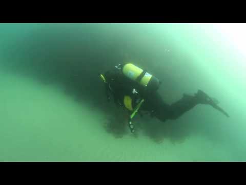Underwater review of APdiving travel bcd....the ESCAPE