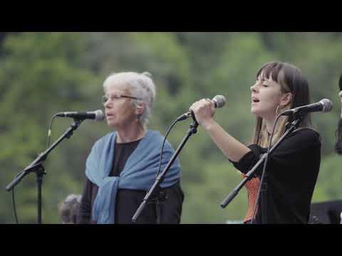 Lili Bat - Olaia Inziarte, Maddi Oihenart, MICE (Sastarraingo Harrobian)/Juantxo Zeberio Etxetxipia