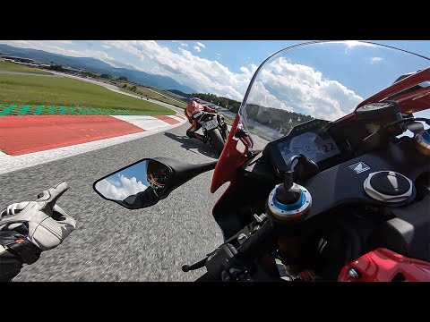 ONBOARD | 🏍 HONDA FIREBLADE 1000RR-R & BMW S1000RR 2019 | REDBULLRING