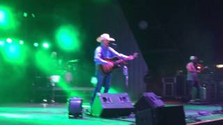 Cody Johnson - &quot;Grass Stains&quot; Lubbock Amp 4/7/17