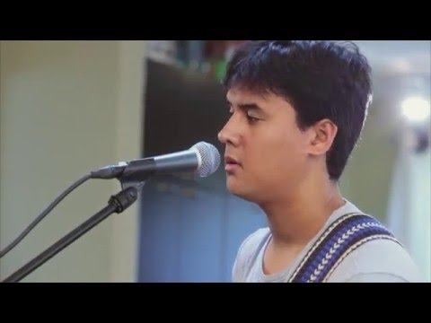 Blayne Asing - Something in the Way She Moves (HiSessions.com Acoustic Live!)