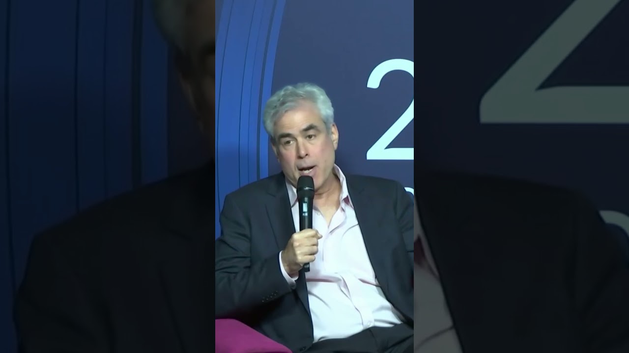 Social skills? At #MIGlobal 2025, author Jonathan Haidt talked how social media impacts young men