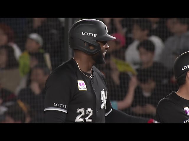 【9回裏】またも追いつく!! マリーンズ・ポランコ ライト前へのタイムリーヒットで同点!! 2025年4月11日 千葉ロッテマリーンズ 対 福岡ソフトバンクホークス