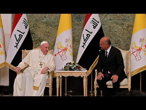 البابا فرنسيس يغادر العراق بعد زيارة تاريخية