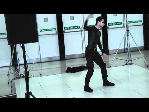 RAZY GOGONEA PERFORMS LIVE IN LONDON AREA - 22/7/11 (HD)