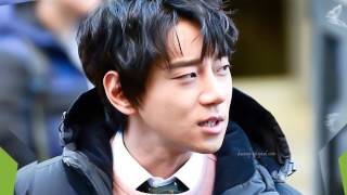 黃致列 황치열 Hwang Chi Yeul 相片影集2 音樂廣播節目自彈自唱片段