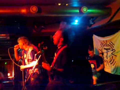 Bermudskéj Kvádr - Zmatku plná hlava