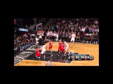 Kris Humphries on fire