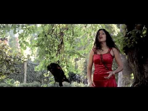 Mor Karbasi 'Ladrona de Granadas' (official video from 'La Tsadika' 2013)