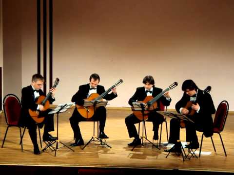 Frauchi Guitar Quartet