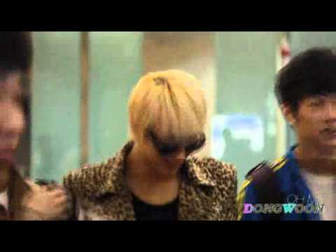 [FANCAM] 110311 Leaving for Thailand - Dongwoon focus