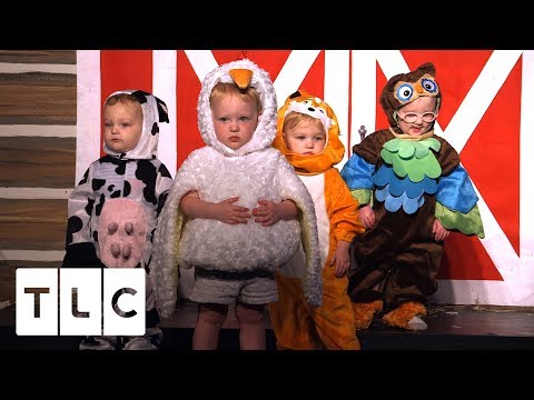 Old MacDonald Had A Farm | Outdaughtered