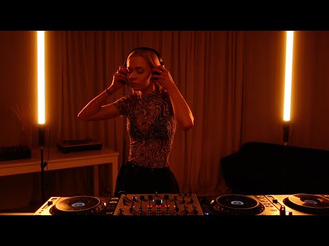 escaping death - techno set 155 bpm