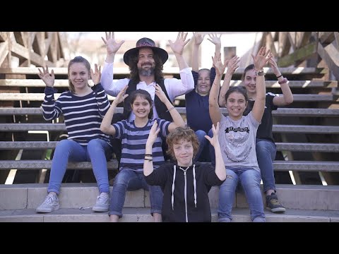 Credo in una scuola - Luca Bassanese (official video)