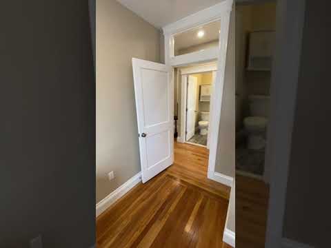 Nice 2 bed steps from Berklee College property video